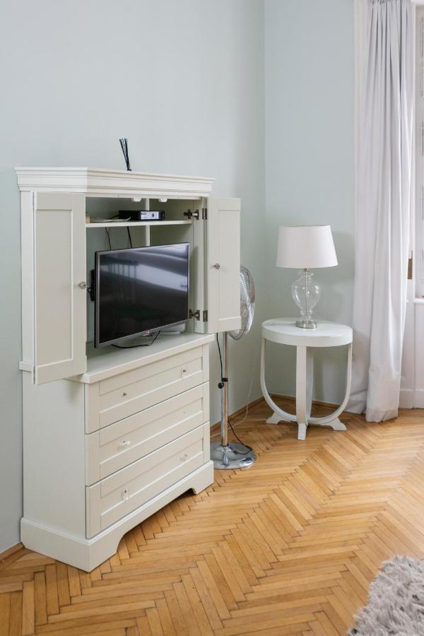 Jettsetter Luxury Apartment By Andrassy Ave & Opera Budapest Exterior photo